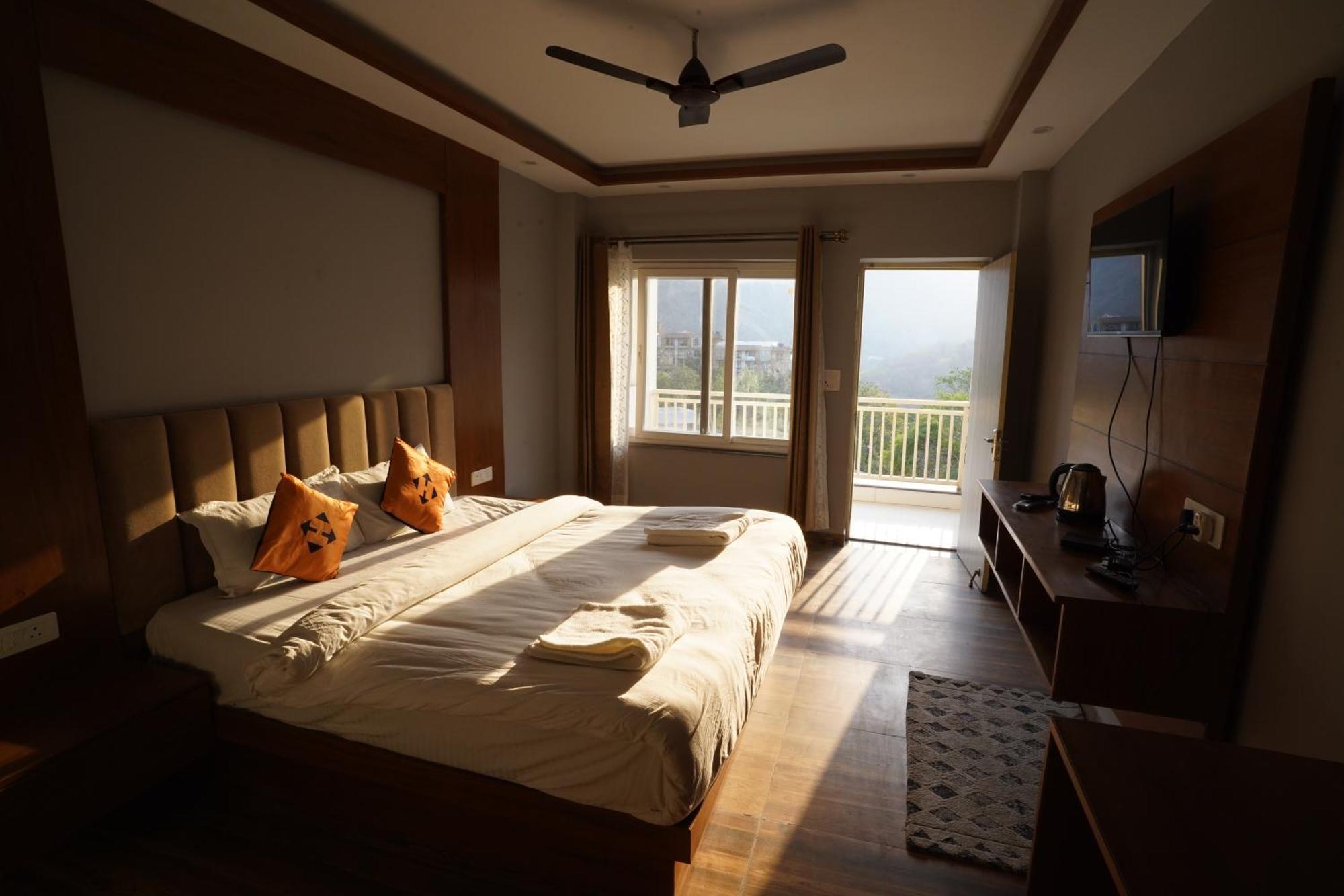 הוסטל Hide-In Rishikesh, Laxman Jhula מראה חיצוני תמונה